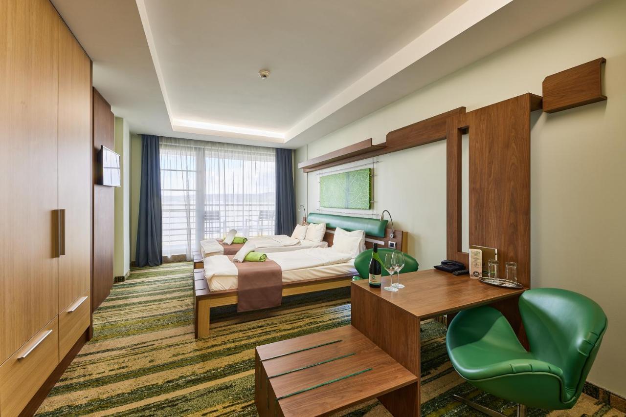 Vital Hotel Nautis Gárdony Buitenkant foto