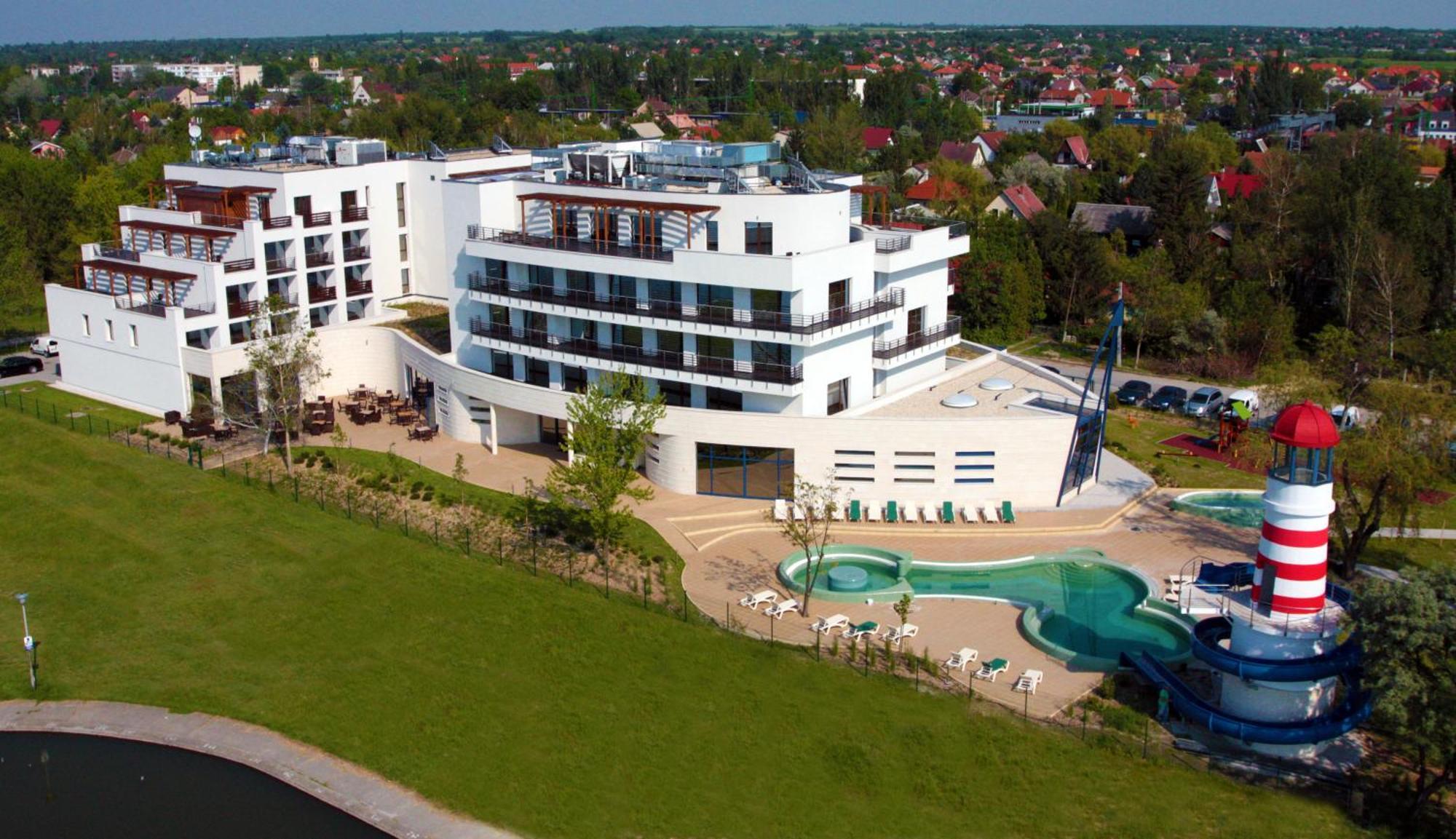 Vital Hotel Nautis Gárdony Buitenkant foto